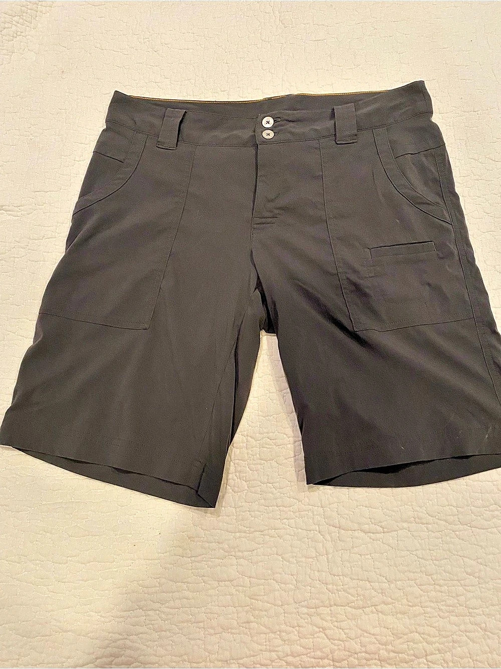 Lucy Women’s charcoal Gray Utility Shorts Size Medium